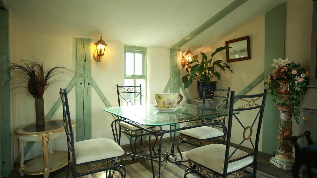 هدرزفيلد The Edge Accommodation الغرفة الصورة